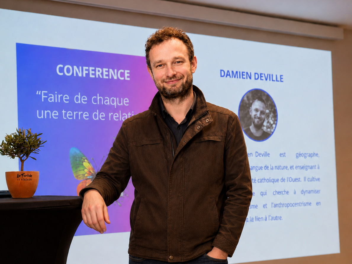 Damien Deville, géographe, lors d'une conférence dans le cadre du lancement de « La Farlède se régénère », en 2024